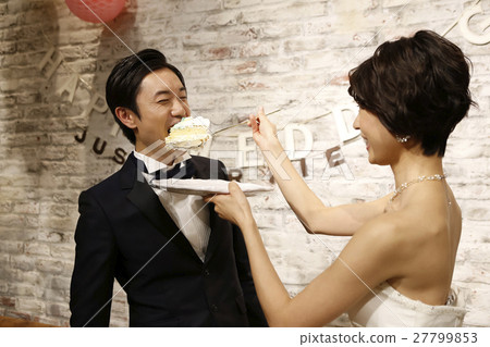 Wedding First Byte 27799853