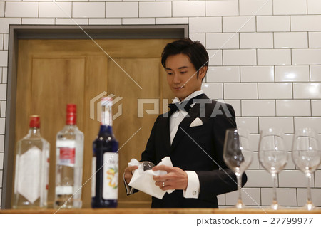 Wedding drink 27799977