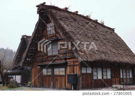 Shirakawago autumn rain Shirakawago autumn rain 27801005