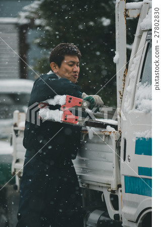 middle and old aged, worker, male 27802830