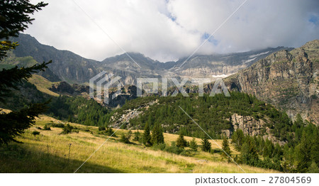 Mountain landscape in Alps 27804569