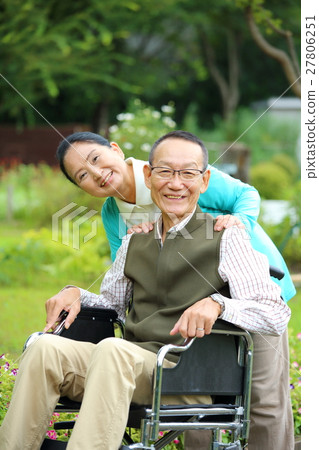 Senior couple for elderly care 27806251