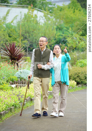 Senior couple walking 27806254