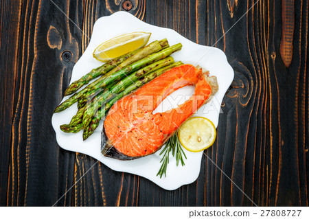 Crispy roasted salmon steak 27808727