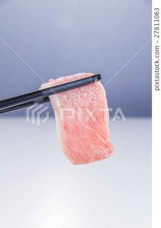 tuna belly 27811063