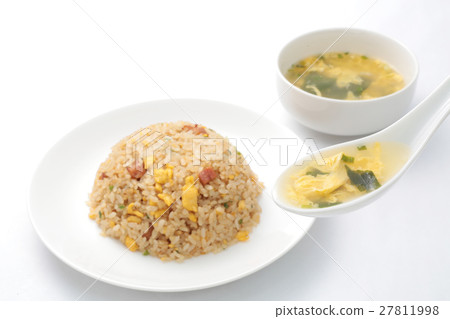 Fried rice and egg soup (background blur: weak) 27811998