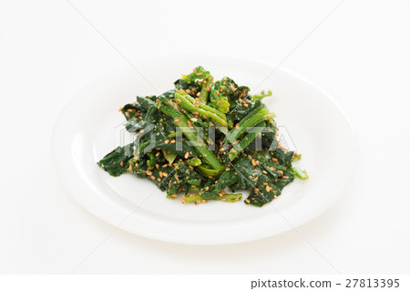 甜菠菜用甜湯和白色後面 27813395