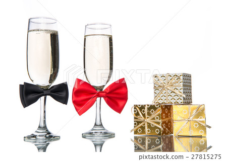 champagne with gift, celebration holiday 27815275