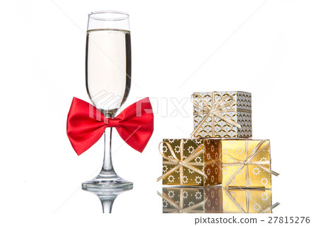 champagne with gift, celebration holiday 27815276