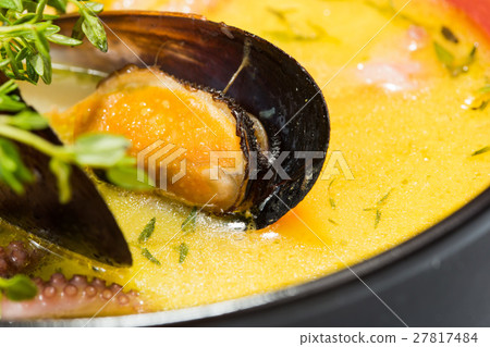 Hot and sour seafood soup, 27817484