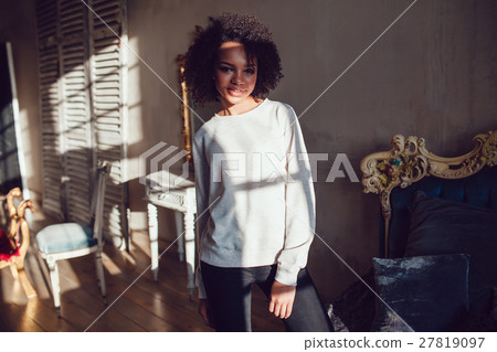 Beautiful African girl dressed in blank sweatshirt 27819097