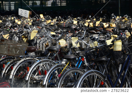 Abandoned bicycle store 27823622