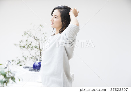 中年女性 27828807