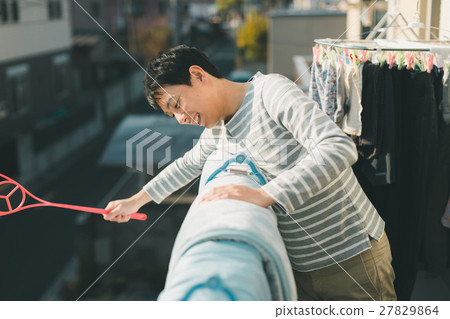 曬被褥 家庭主夫 遊廊 27829864