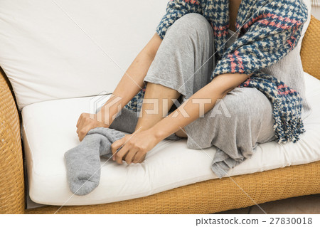 中年女性 27830018