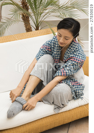 中年女性 27830019