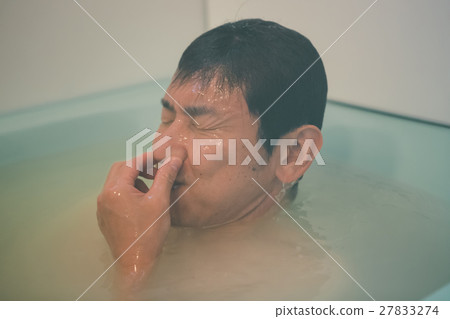 洗澡 沐浴 中老年人 27833274