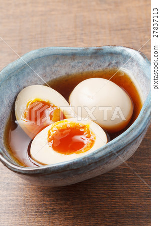 A boiled egg A boiled egg 27837113
