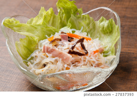 Chinese salad 27837393