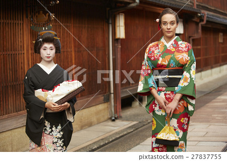 Geisha and Kimono Foreign Women Portrait Geisha and Kimono Foreign Women Portrait 27837755