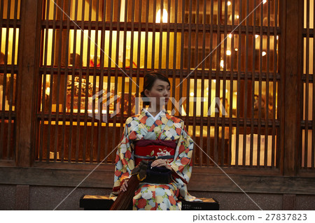 Japanese woman sightseeing in Chaya-cho 27837823