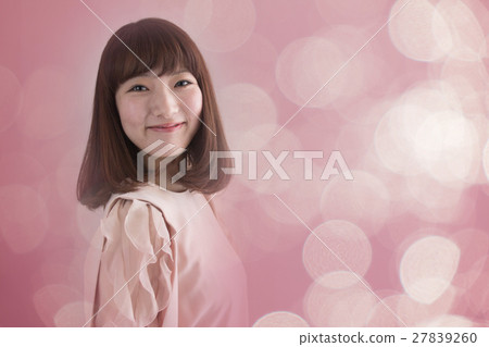 半長頭髮的年輕女性CG合成 27839260