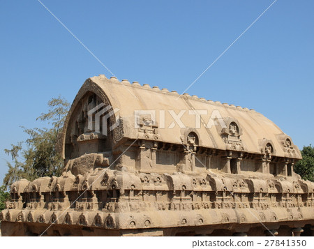 Five-Lata (India) of World Heritage "Mahabalipuram Building Group" 27841350