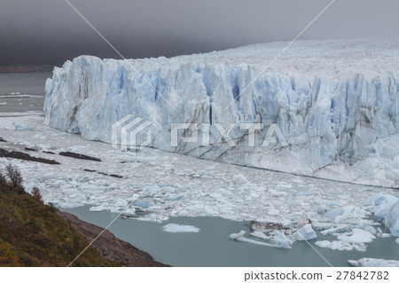 Glacier Perito Moreno, National Park Los Glasyares 27842782
