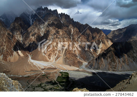 Stunning Karakorum mountains 27843462