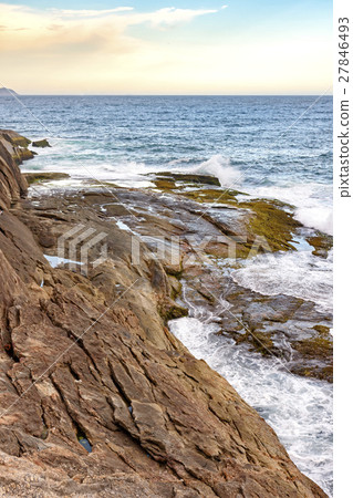 Rock and sea Rock and sea 27846493