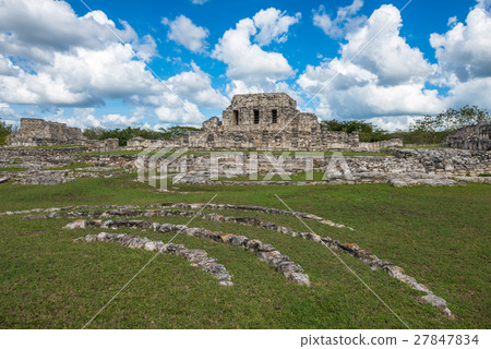 Mayapan ancient ruins, Yucatan, Mexico 27847834