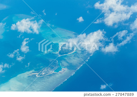 Aerial view on Maldives 27847889