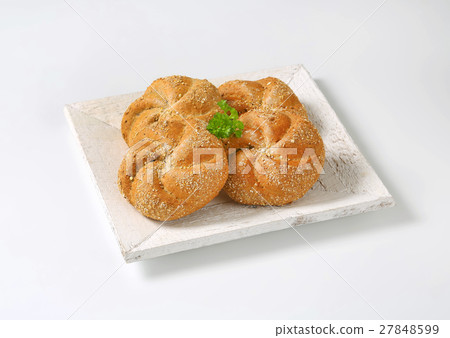 whole wheat buns 27848599