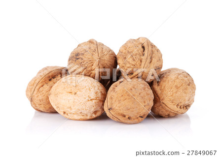 Walnut nuts 27849067