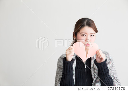 心臟和女性·白背 心臟和女性·白背 27850178