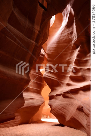 Glowing colors of Upper Antelope Canyon 27854566