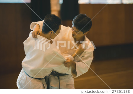 柔道 大腿內側 人 27861188