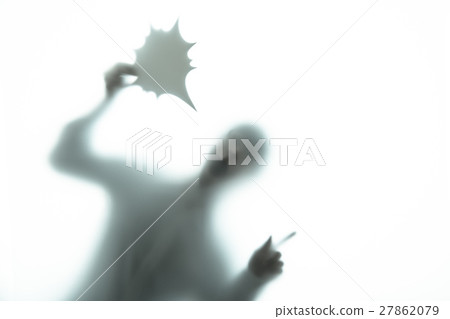 People silhouette negative image People silhouette negative image 27862079