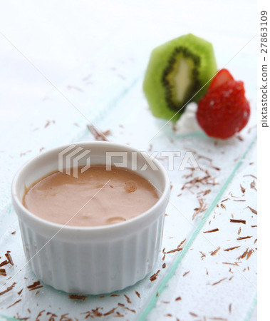 Chocolate mousse Chocolate mousse 27863109