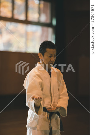 空手道 空的手 人物 27864671