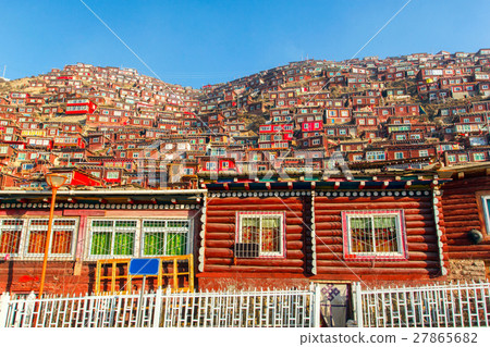 Top view monastery at Larung gar  27865682
