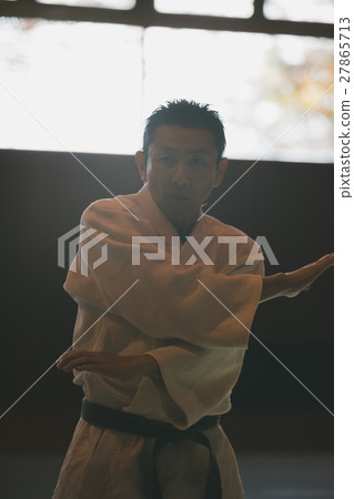 空手道 空的手 人物 27865713