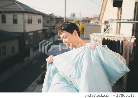drying a futon, housekeeping, gents 27866118