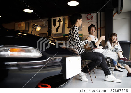 Garage Car Garage Drive Tea Time Friends Friends Female Driver Driver Holidays 27867528