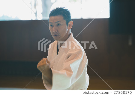 空手道 空的手 人物 27868170