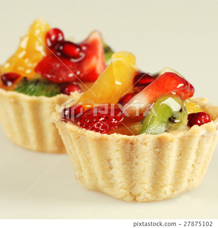 tarts with strawberry tarts with strawberry 27875102