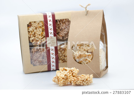 crispy rice snack food for healthy and diet 27883107