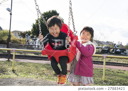 Onii-chan ride a swing Onee-chan 27883421