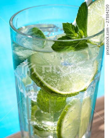 Cold drink Cold drink 27884250