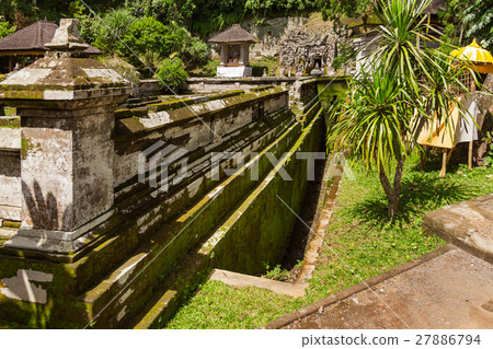 Goa Gajah Cave Temple, Ubud, Bali, Indonesia. 27886794